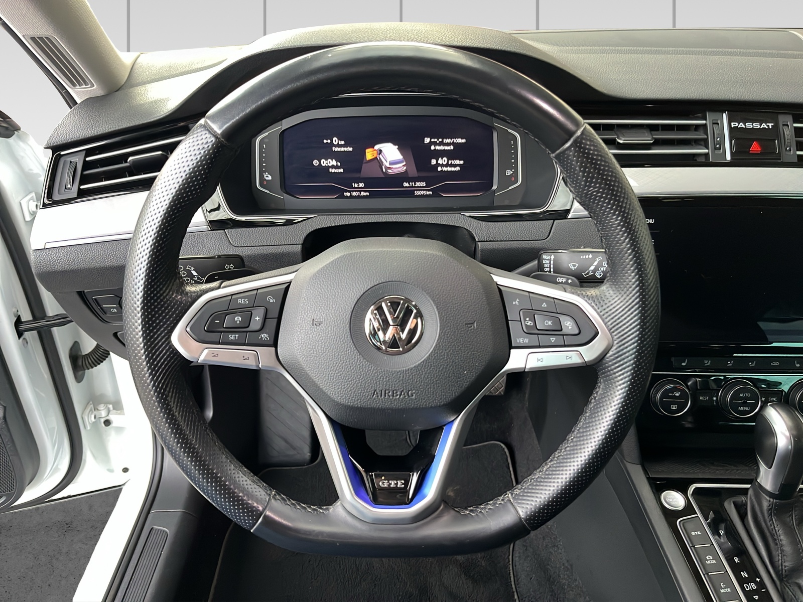 VW Passat Variant 1.4 TSI GTE Hybrid DSG-image-9