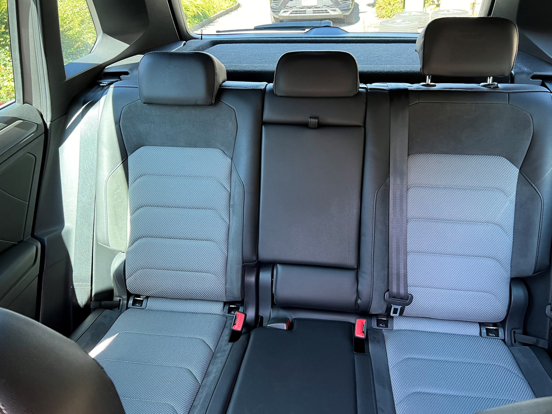 VW Tiguan 2.0TSI R-Line Highline 4Motion DSG-image-8