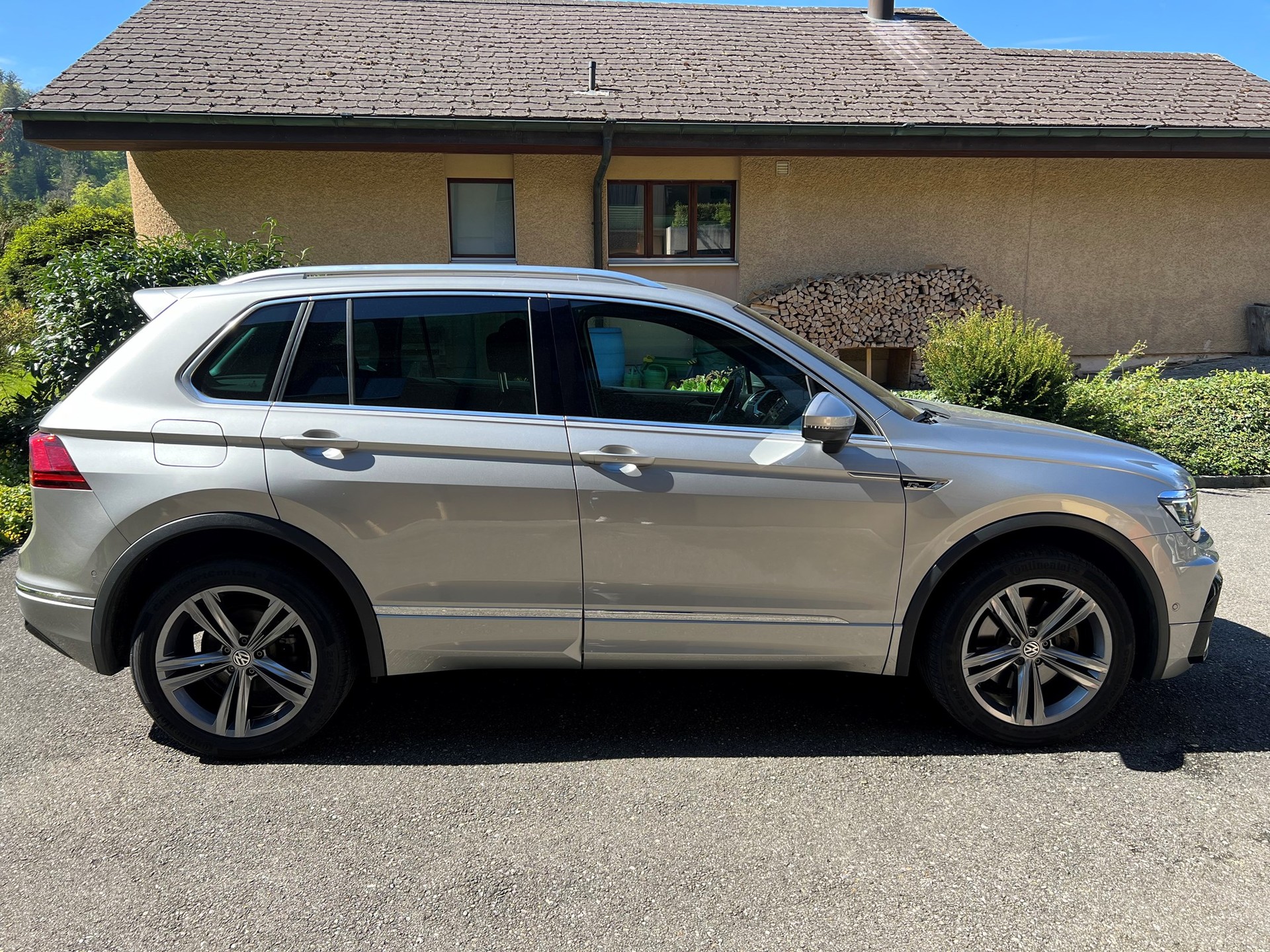 VW Tiguan 2.0TSI R-Line Highline 4Motion DSG-image-4