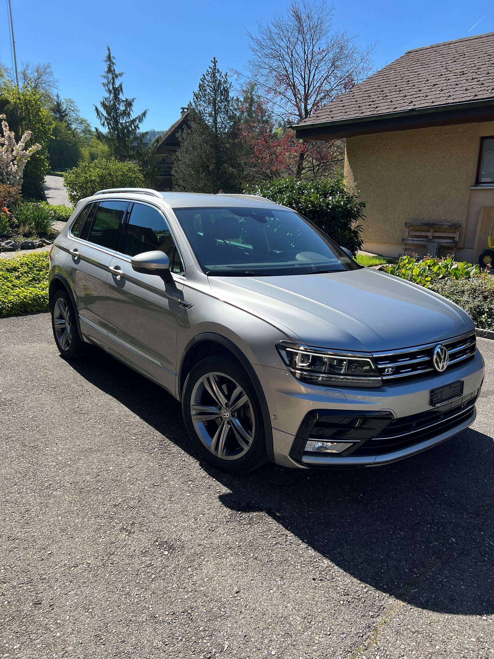 VW Tiguan 2.0TSI R-Line Highline 4Motion DSG-image-0