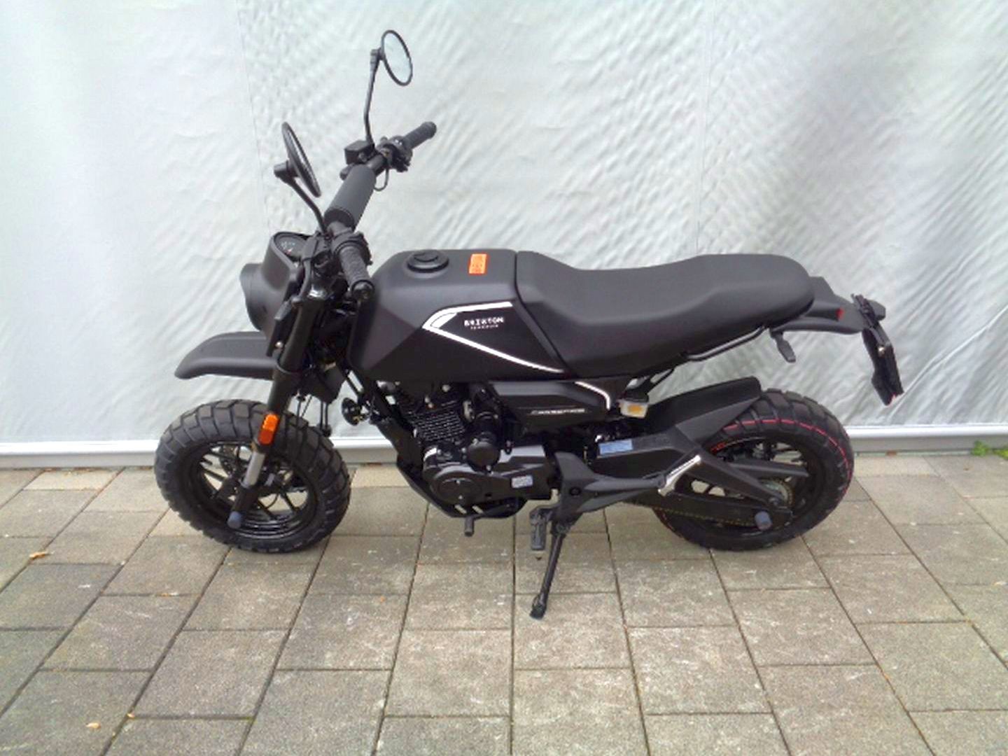 BRIXTON Crossfire 125 XS CBS-image-4