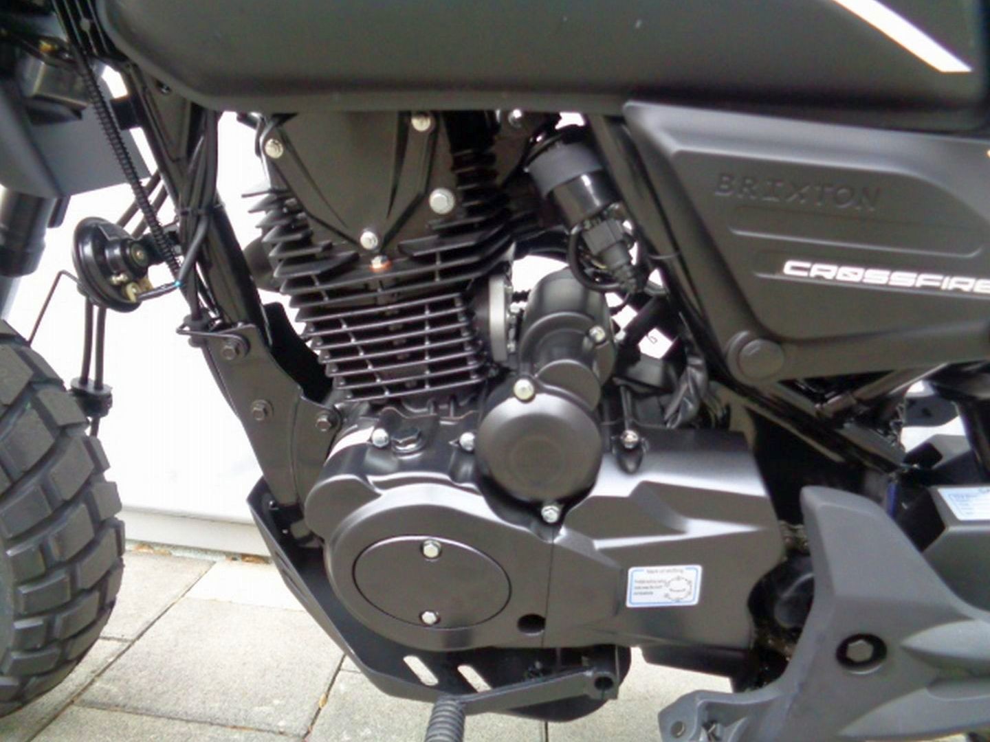 BRIXTON Crossfire 125 XS CBS-image-8