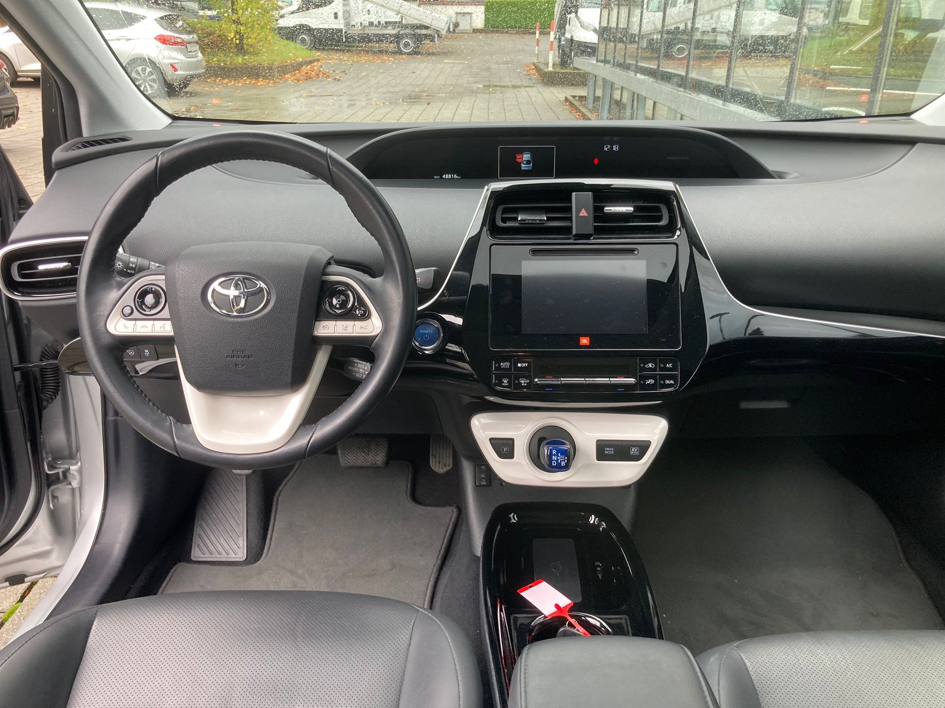 TOYOTA Prius 1.8 VVT-i HSD Sol Premium-image-10