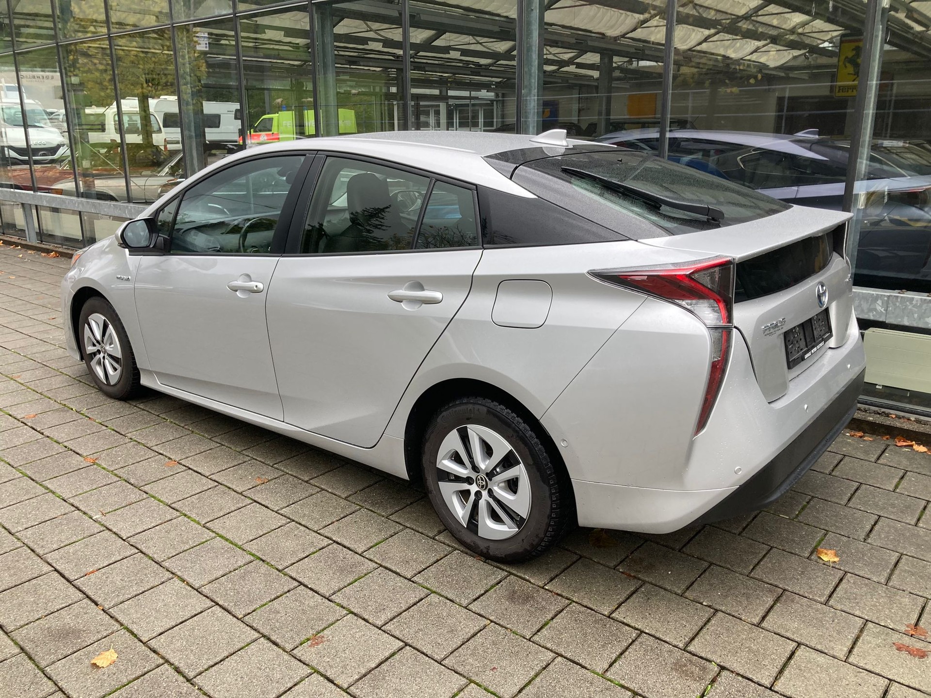 TOYOTA Prius 1.8 VVT-i HSD Sol Premium-image-4