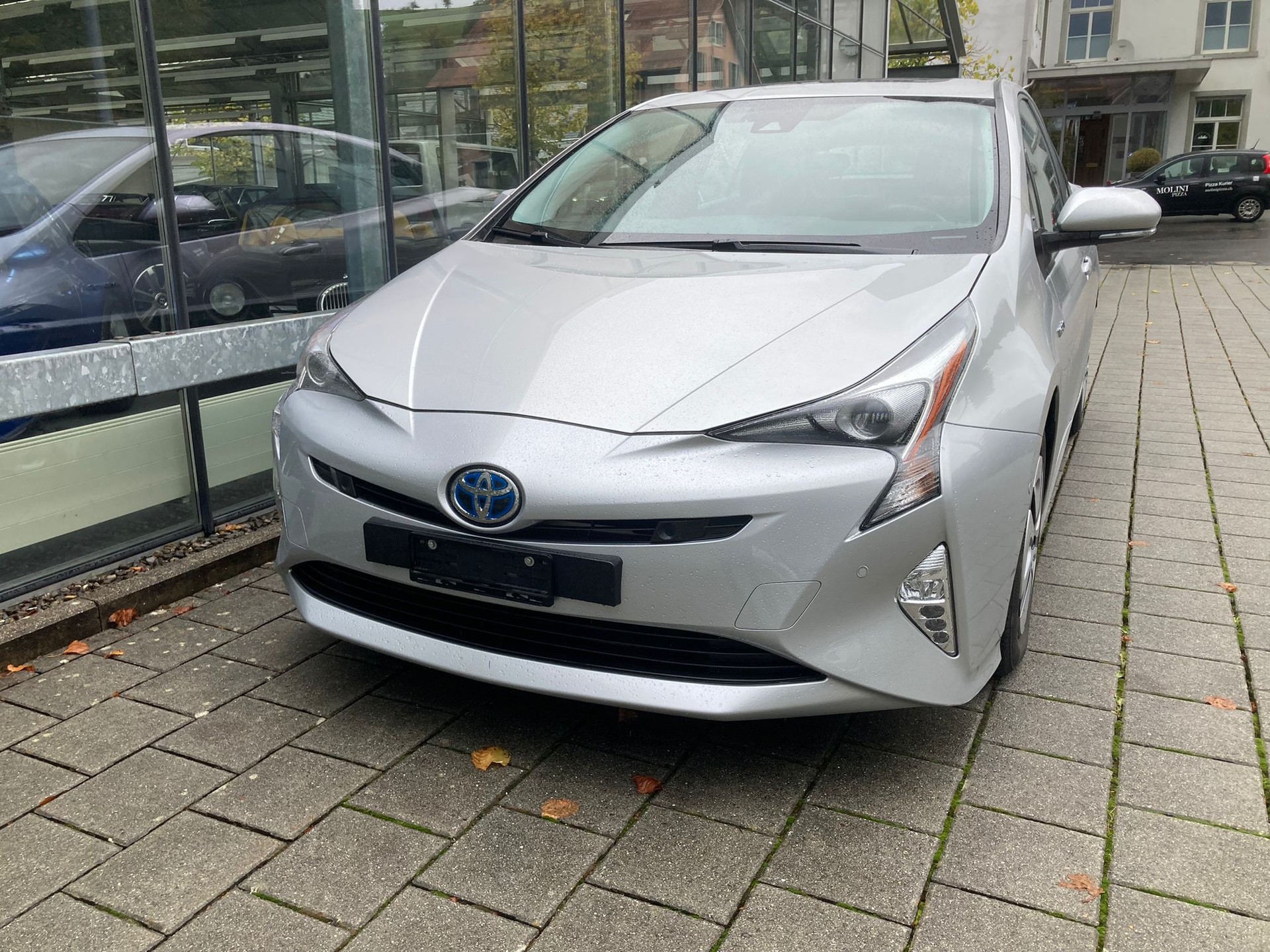 TOYOTA Prius 1.8 VVT-i HSD Sol Premium-image-2