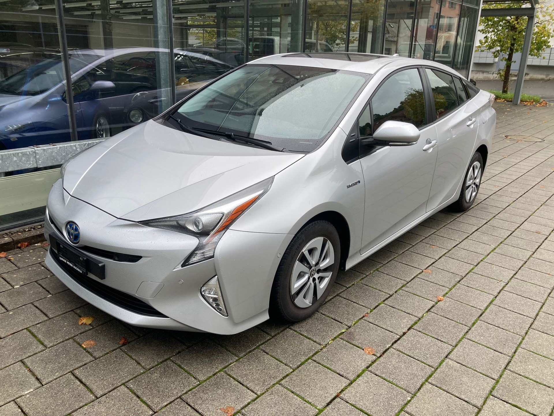 TOYOTA Prius 1.8 VVT-i HSD Sol Premium-image-1
