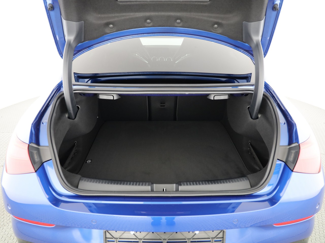 MERCEDES-BENZ CLA 45 S AMG 4Matic+ 8G-DCT-image-5
