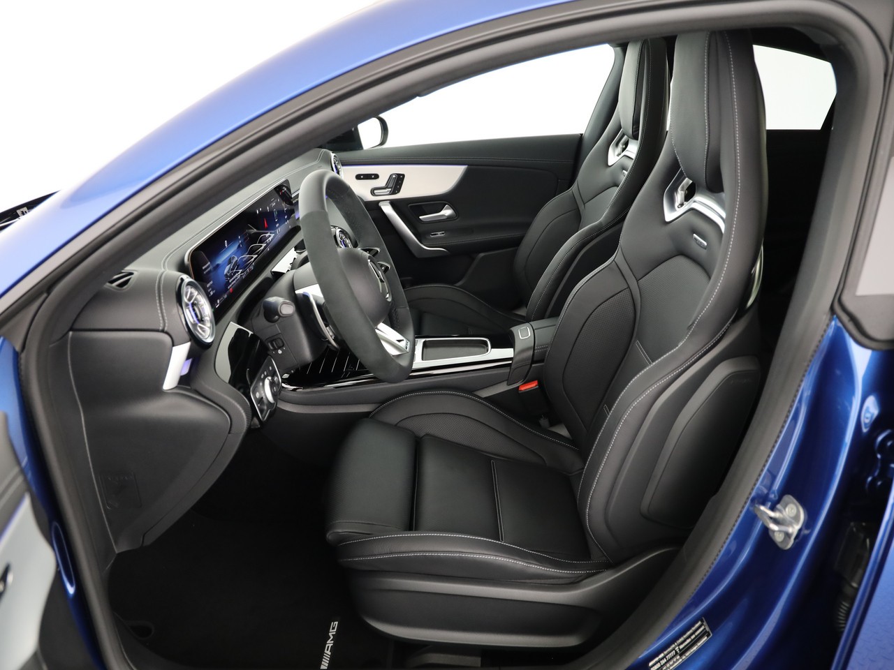 MERCEDES-BENZ CLA 45 S AMG 4Matic+ 8G-DCT-image-3