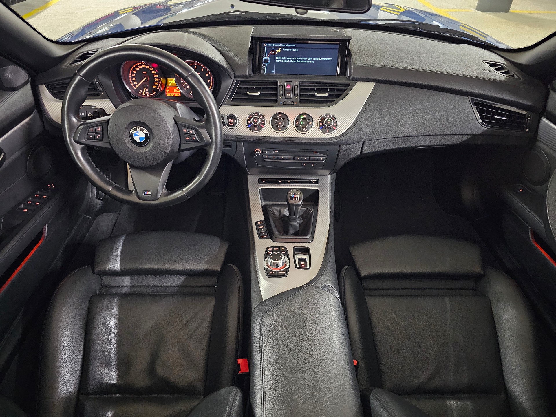 BMW Z4 sDrive35i-image-10
