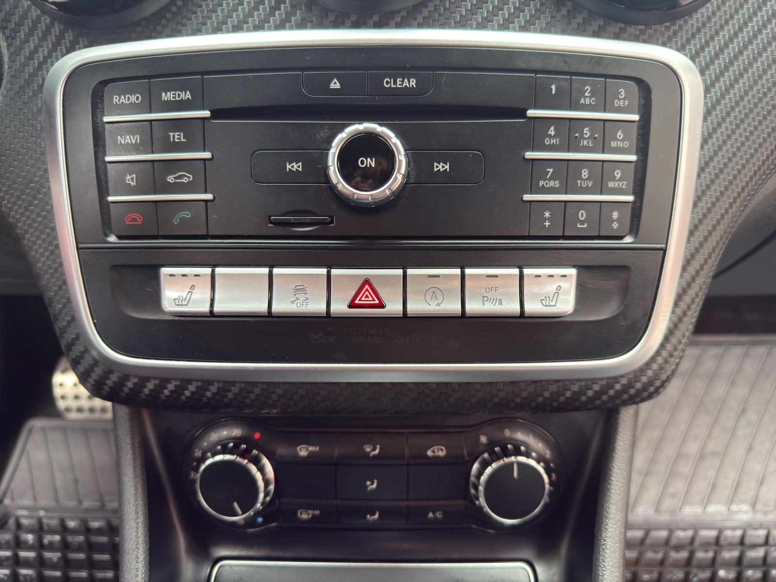 MERCEDES-BENZ A 45 AMG 4Matic Speedshift 7G-DCT-image-15