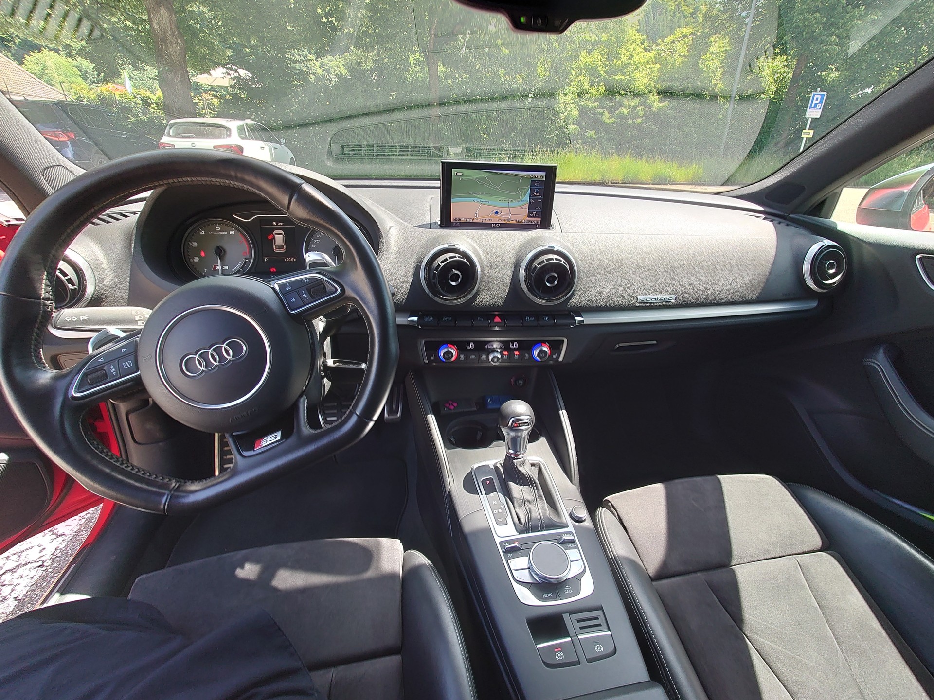 AUDI S3 Sportback 2.0 TFSI quattro S-tronic-image-10