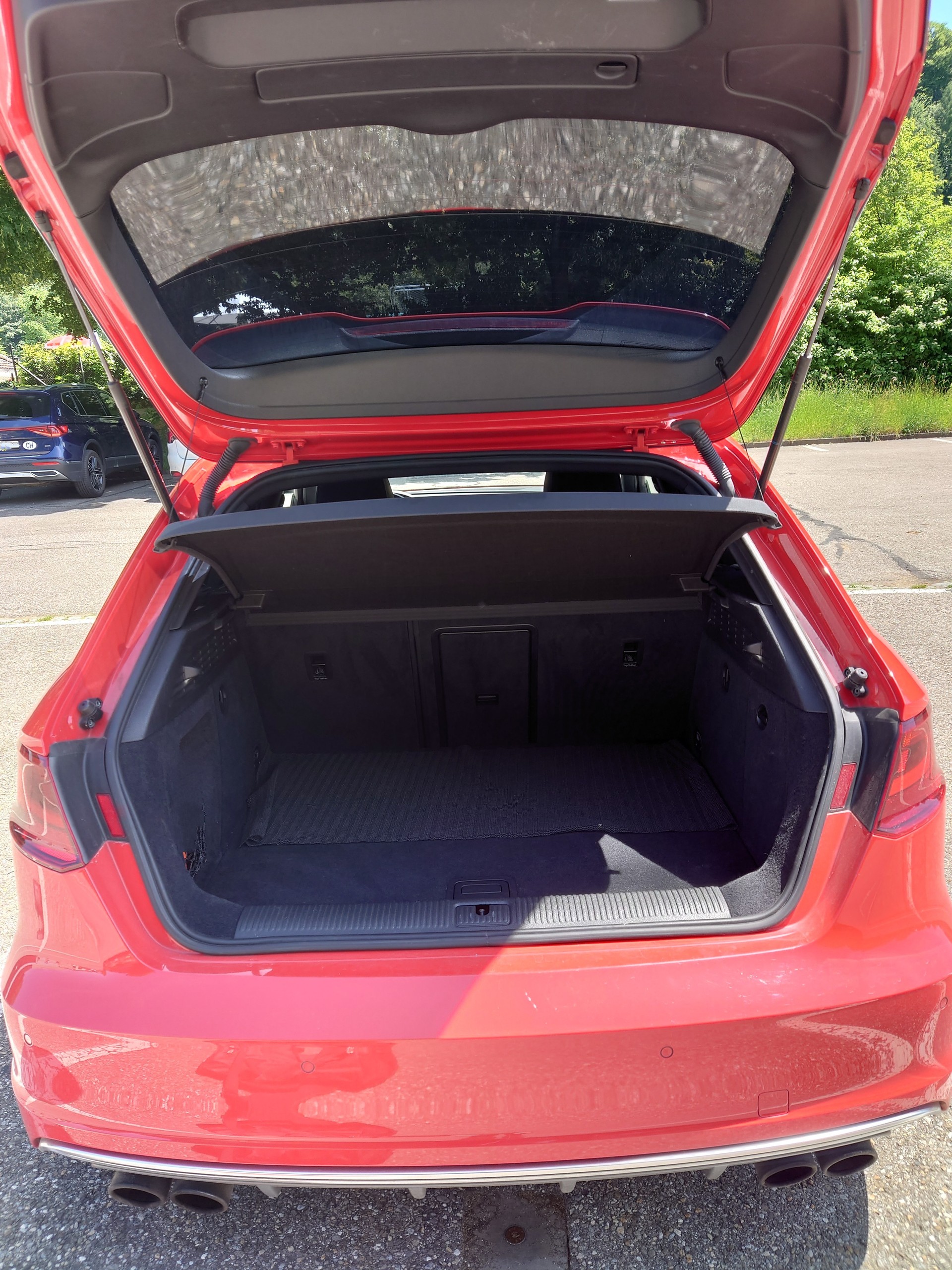 AUDI S3 Sportback 2.0 TFSI quattro S-tronic-image-8