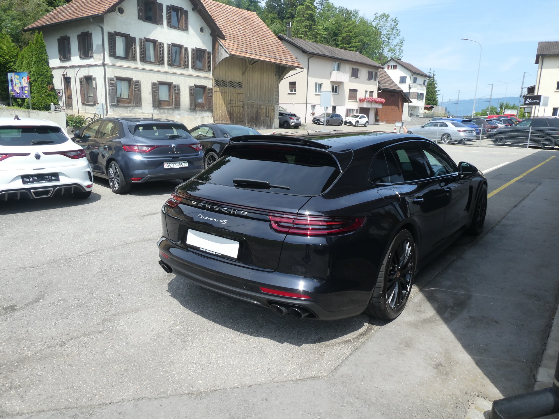 PORSCHE Panamera 4S Sport Turismo PDK-image-3