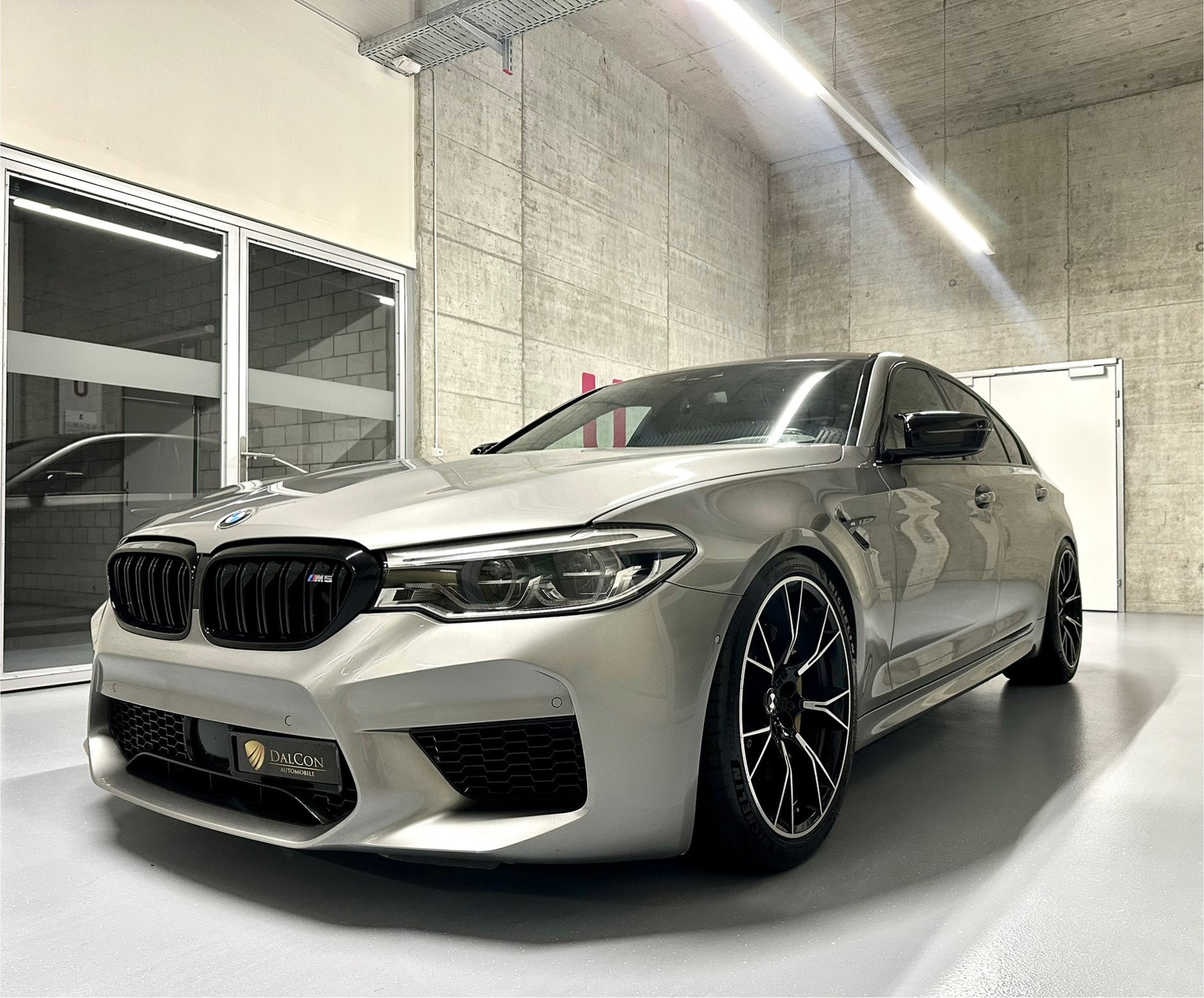 BMW M5 xDrive Competition Drivelogic