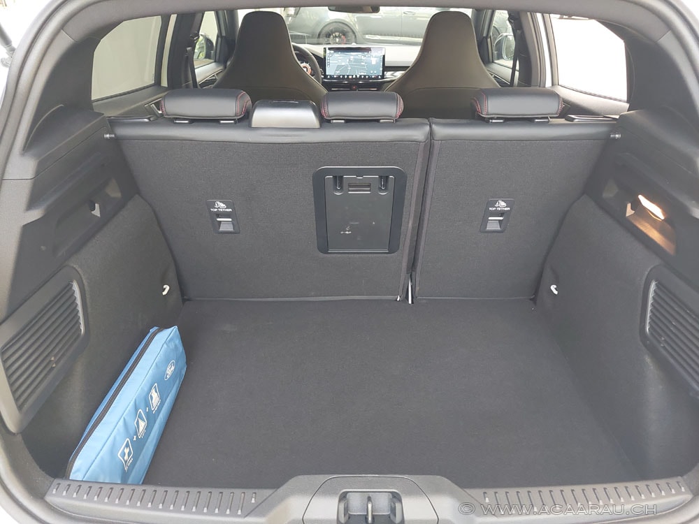 FORD Focus 2.3 ST X Performance 6- Gang / Video : https://youtu.be/DFi5A1zQwjo / Bilder : https://youtu.be/WncwxiNG4lQ-image-28