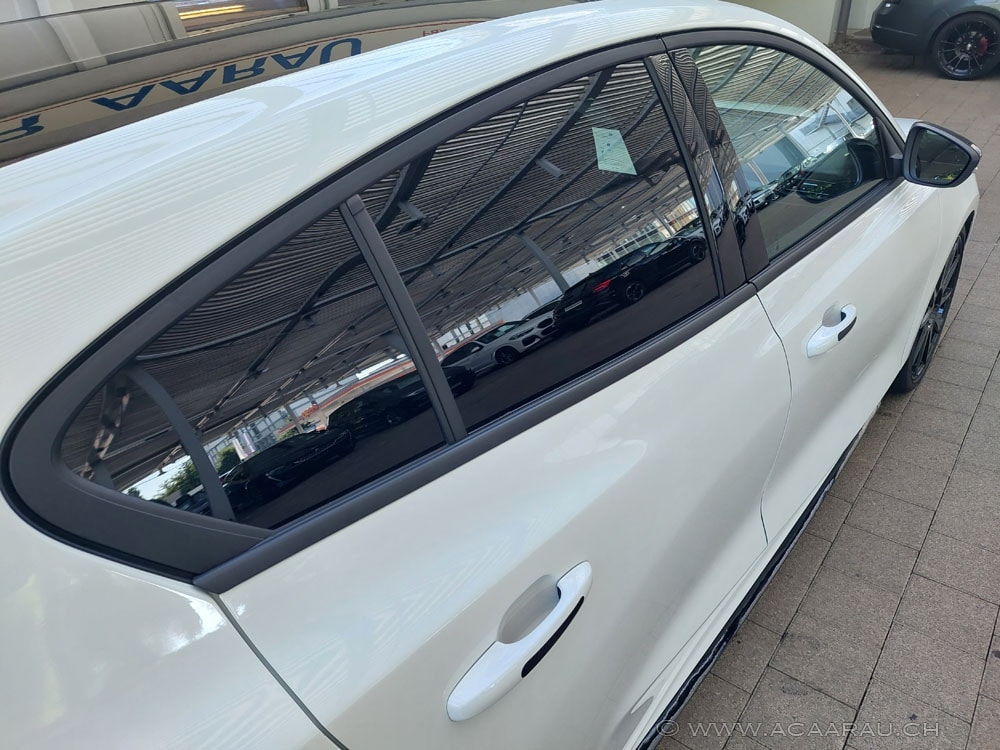 FORD Focus 2.3 ST X Performance 6- Gang / Video : https://youtu.be/DFi5A1zQwjo / Bilder : https://youtu.be/WncwxiNG4lQ-image-8