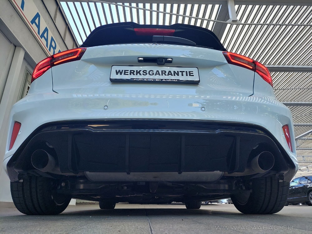 FORD Focus 2.3 ST X Performance 6- Gang / Video : https://youtu.be/DFi5A1zQwjo / Bilder : https://youtu.be/WncwxiNG4lQ-image-10