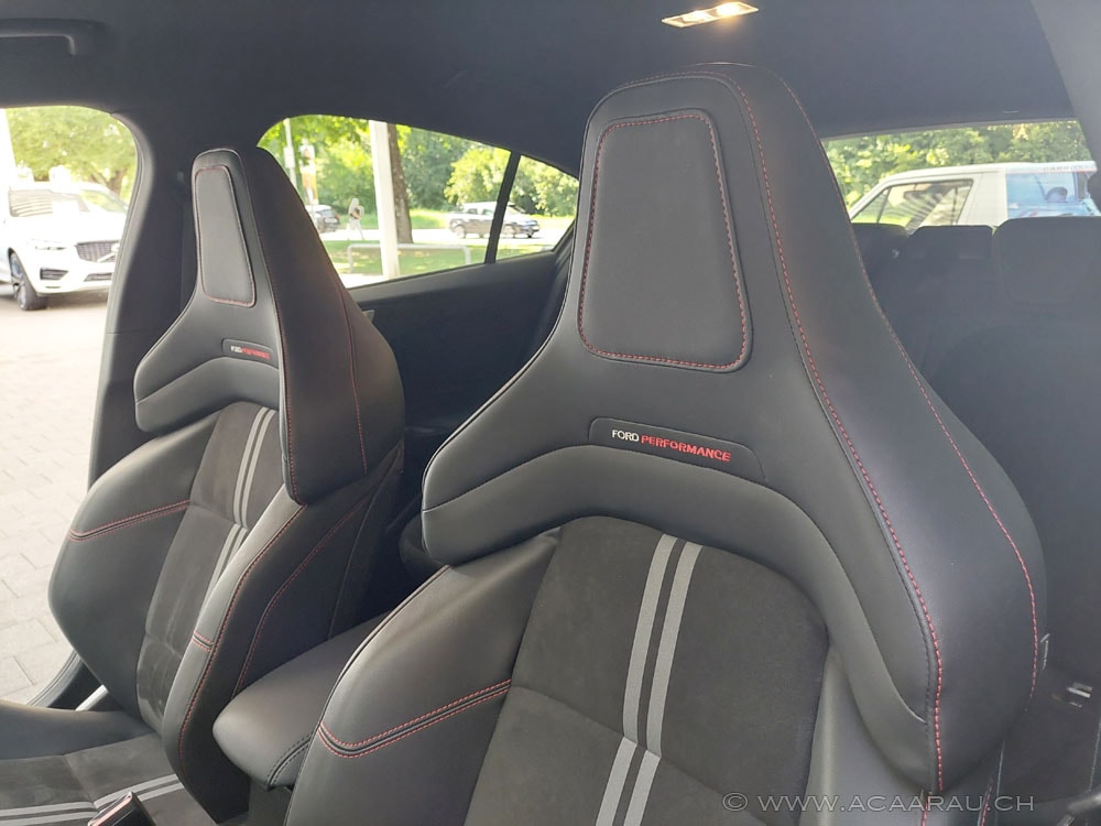 FORD Focus 2.3 ST X Performance 6- Gang / Video : https://youtu.be/DFi5A1zQwjo / Bilder : https://youtu.be/WncwxiNG4lQ-image-21