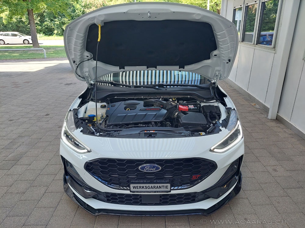 FORD Focus 2.3 ST X Performance 6- Gang / Video : https://youtu.be/DFi5A1zQwjo / Bilder : https://youtu.be/WncwxiNG4lQ-image-30