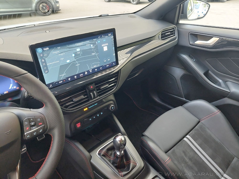 FORD Focus 2.3 ST X Performance 6- Gang / Video : https://youtu.be/DFi5A1zQwjo / Bilder : https://youtu.be/WncwxiNG4lQ-image-14