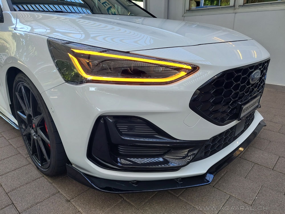 FORD Focus 2.3 ST X Performance 6- Gang / Video : https://youtu.be/DFi5A1zQwjo / Bilder : https://youtu.be/WncwxiNG4lQ-image-5