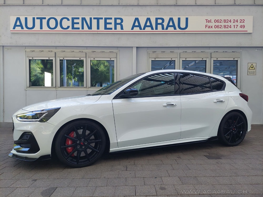 FORD Focus 2.3 ST X Performance 6- Gang / Video : https://youtu.be/DFi5A1zQwjo / Bilder : https://youtu.be/WncwxiNG4lQ