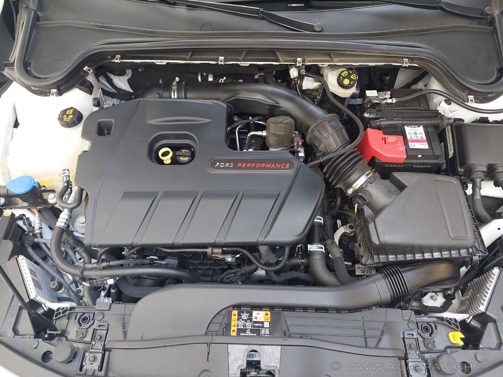 FORD Focus 2.3 ST X Performance 6- Gang / Video : https://youtu.be/DFi5A1zQwjo / Bilder : https://youtu.be/WncwxiNG4lQ-image-31