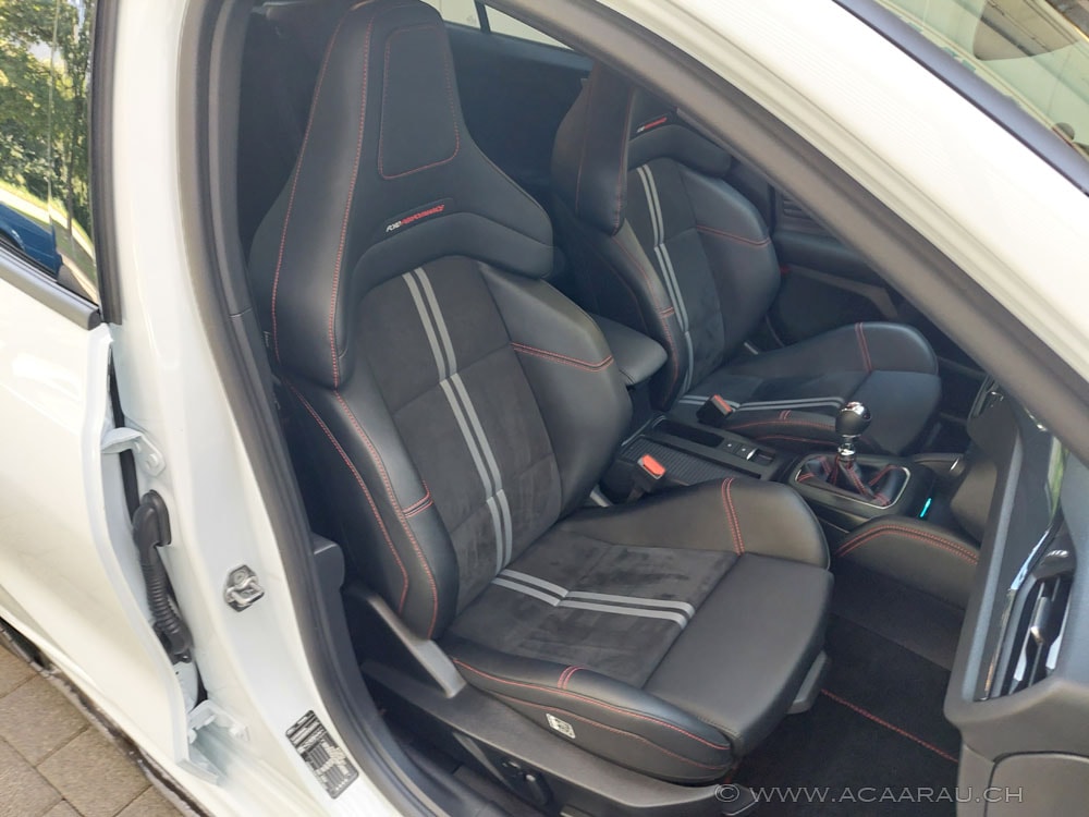 FORD Focus 2.3 ST X Performance 6- Gang / Video : https://youtu.be/DFi5A1zQwjo / Bilder : https://youtu.be/WncwxiNG4lQ-image-24