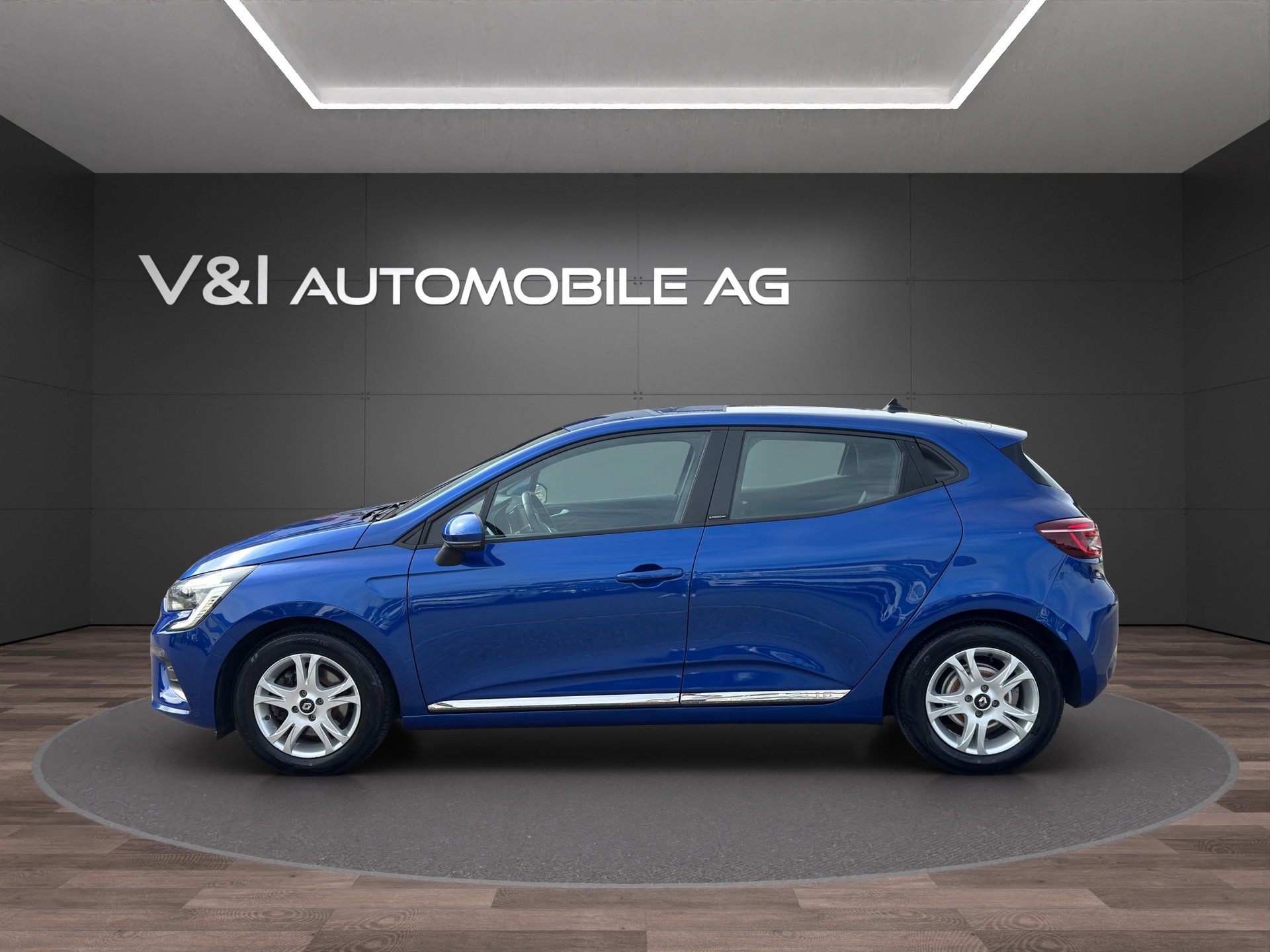 RENAULT Clio 1.6 E-Tech Zen-image-6