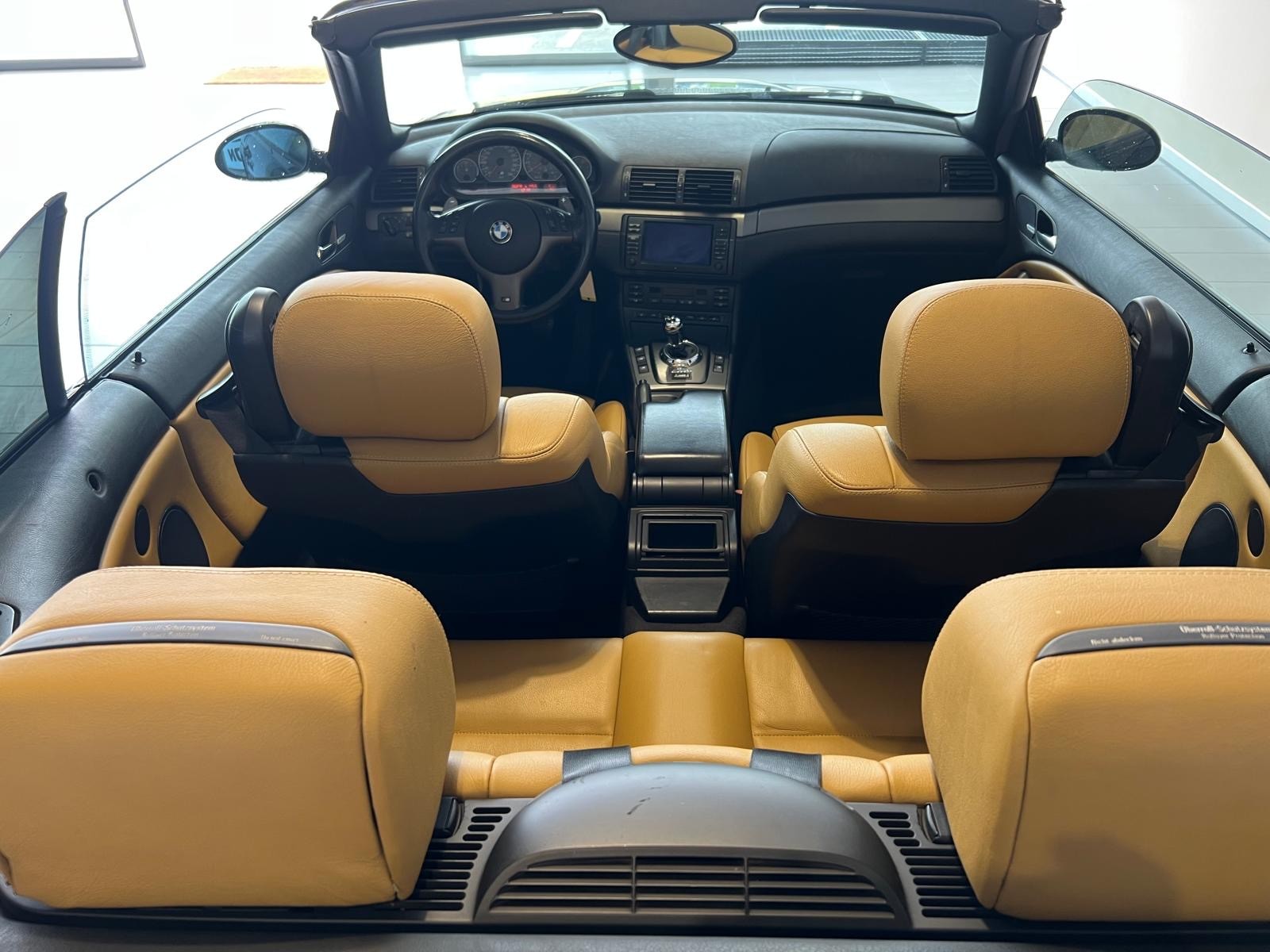 BMW M3 Cabriolet-image-11