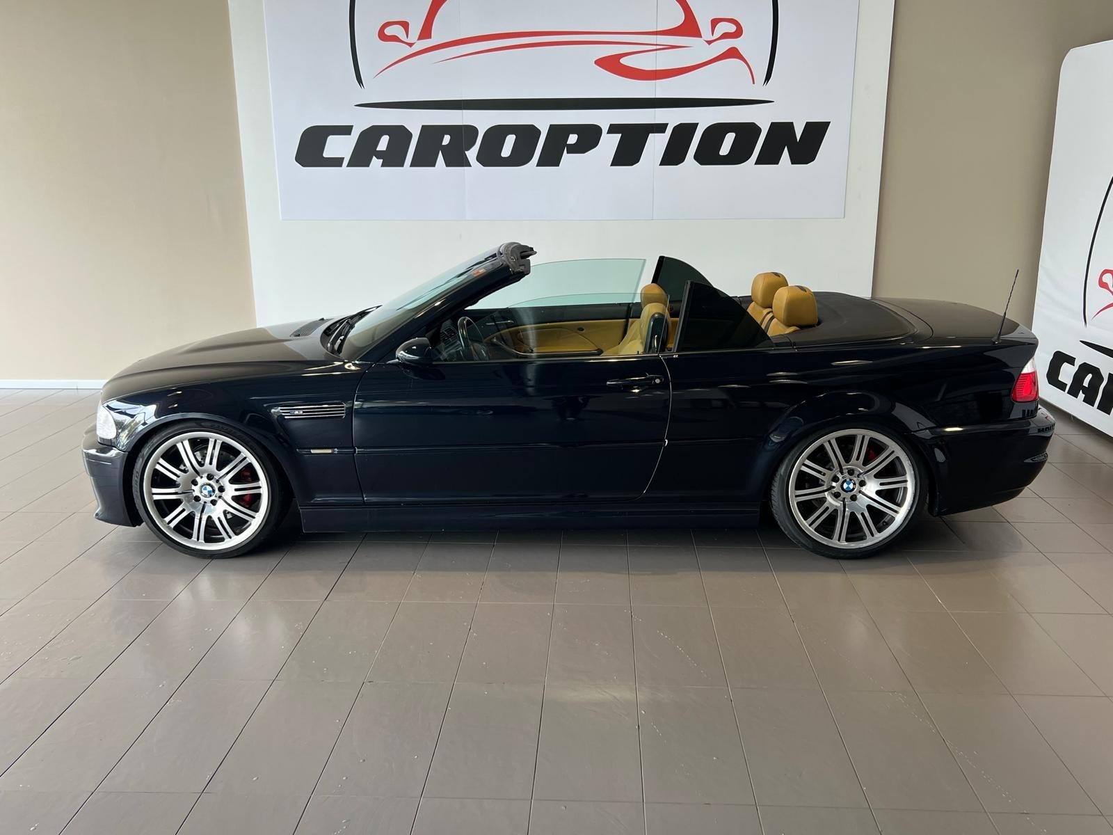 BMW M3 Cabriolet-image-1