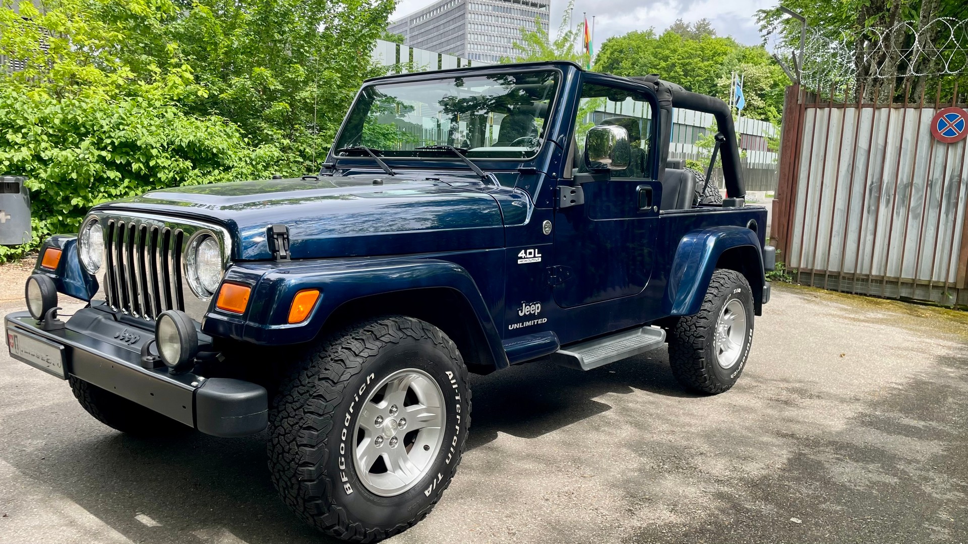 JEEP Wrangler 4.0 Unlimited LJ-image-9