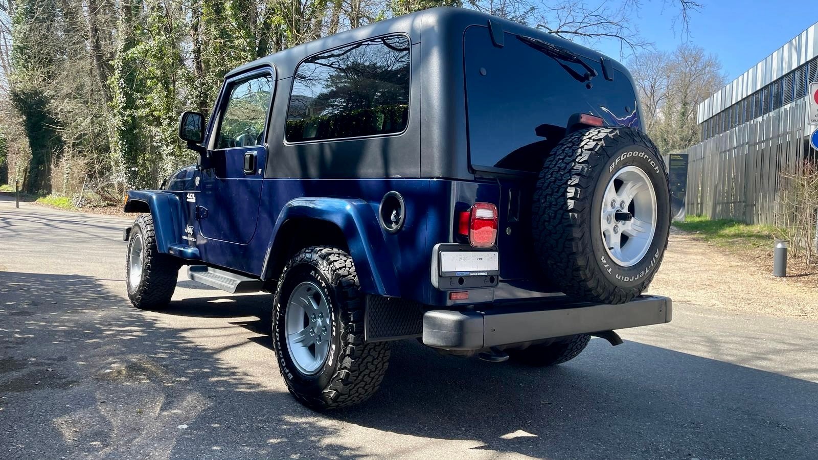 JEEP Wrangler 4.0 Unlimited LJ-image-7