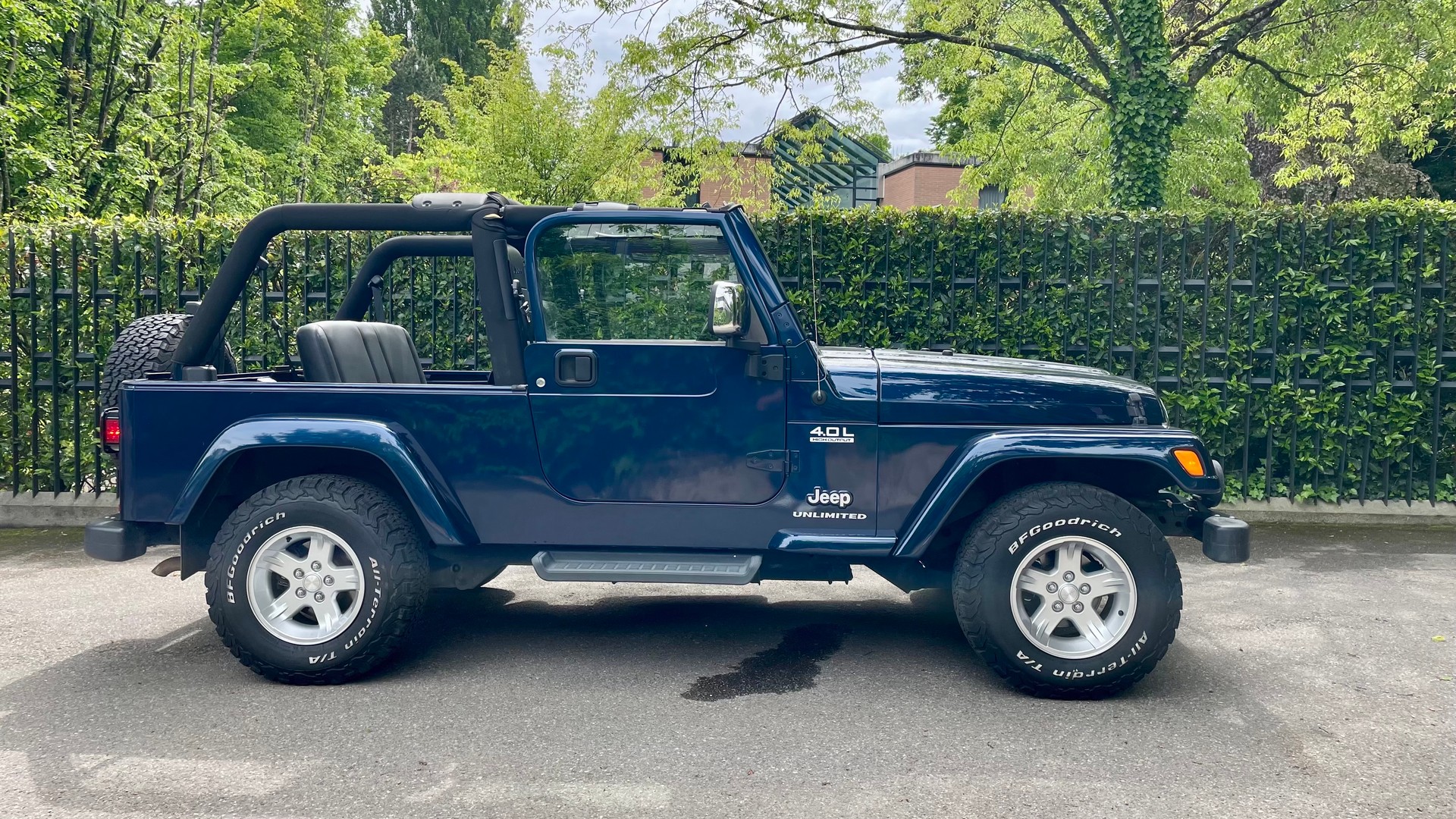 JEEP Wrangler 4.0 Unlimited LJ-image-3