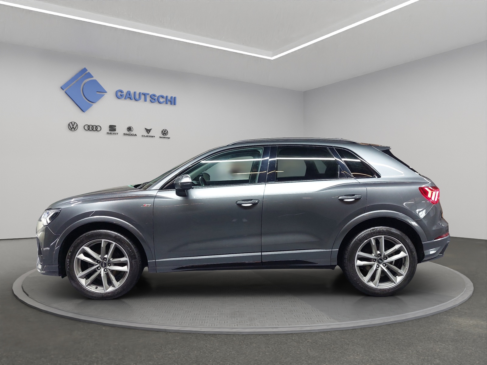 AUDI Q3 35 TDI S line quattro S-tronic-image-1