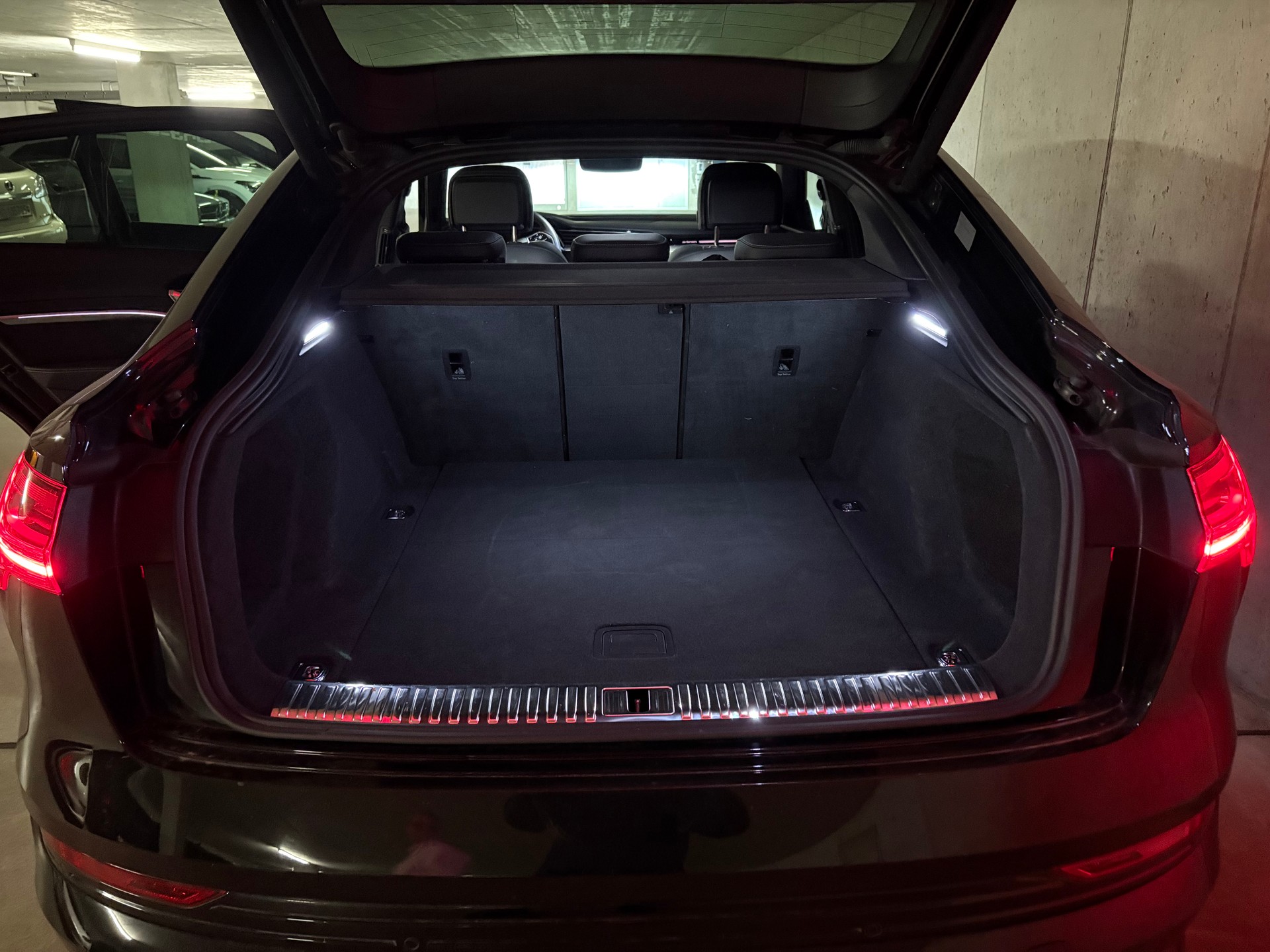AUDI e-tron 50 Sportback S Line quattro-image-7