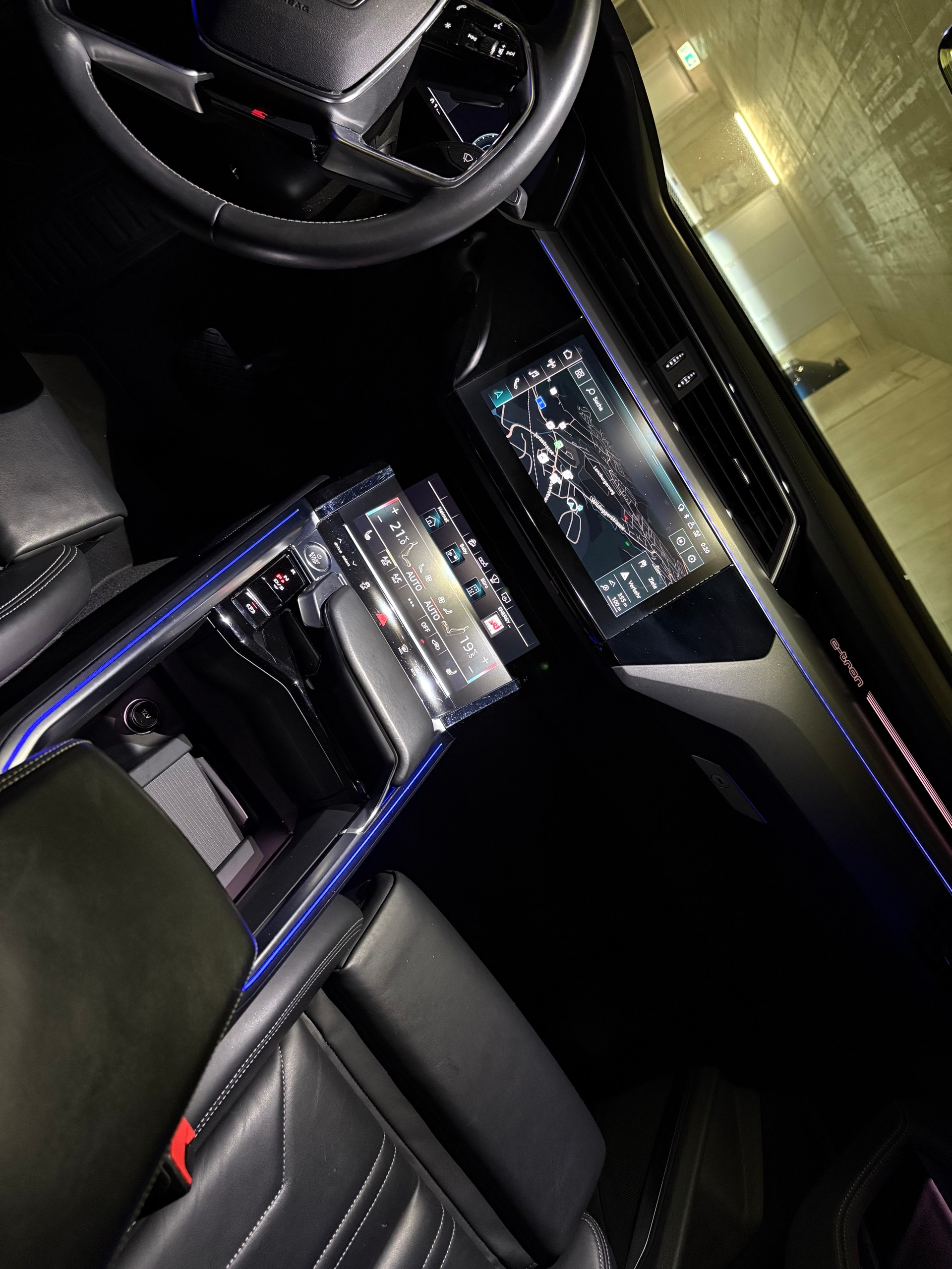 AUDI e-tron 50 Sportback S Line quattro-image-13