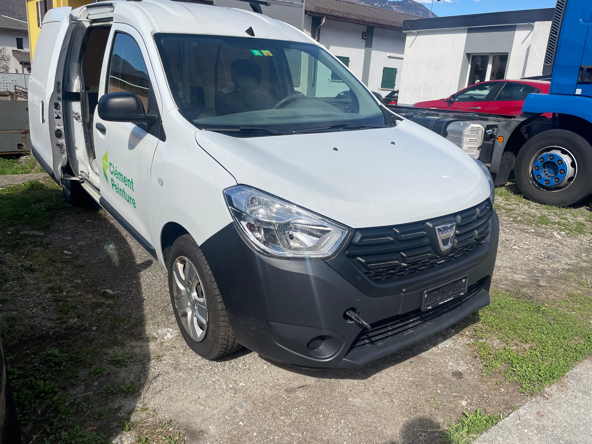 DACIA Dokker Van TCe 115 S&S Essential Verblecht-image-1