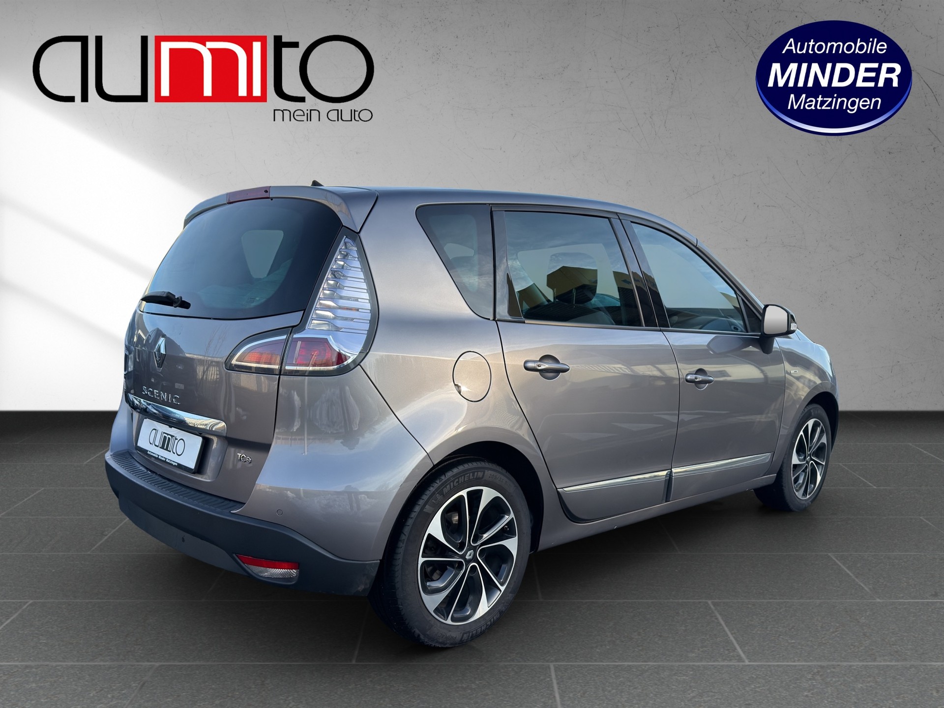 RENAULT Scénic 1.2 16V Turbo Bose-image-2