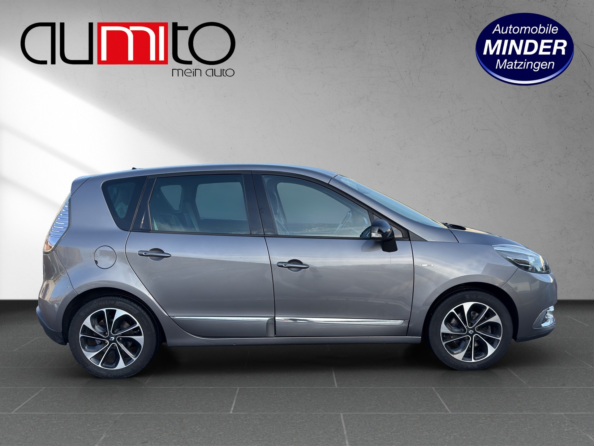 RENAULT Scénic 1.2 16V Turbo Bose-image-1