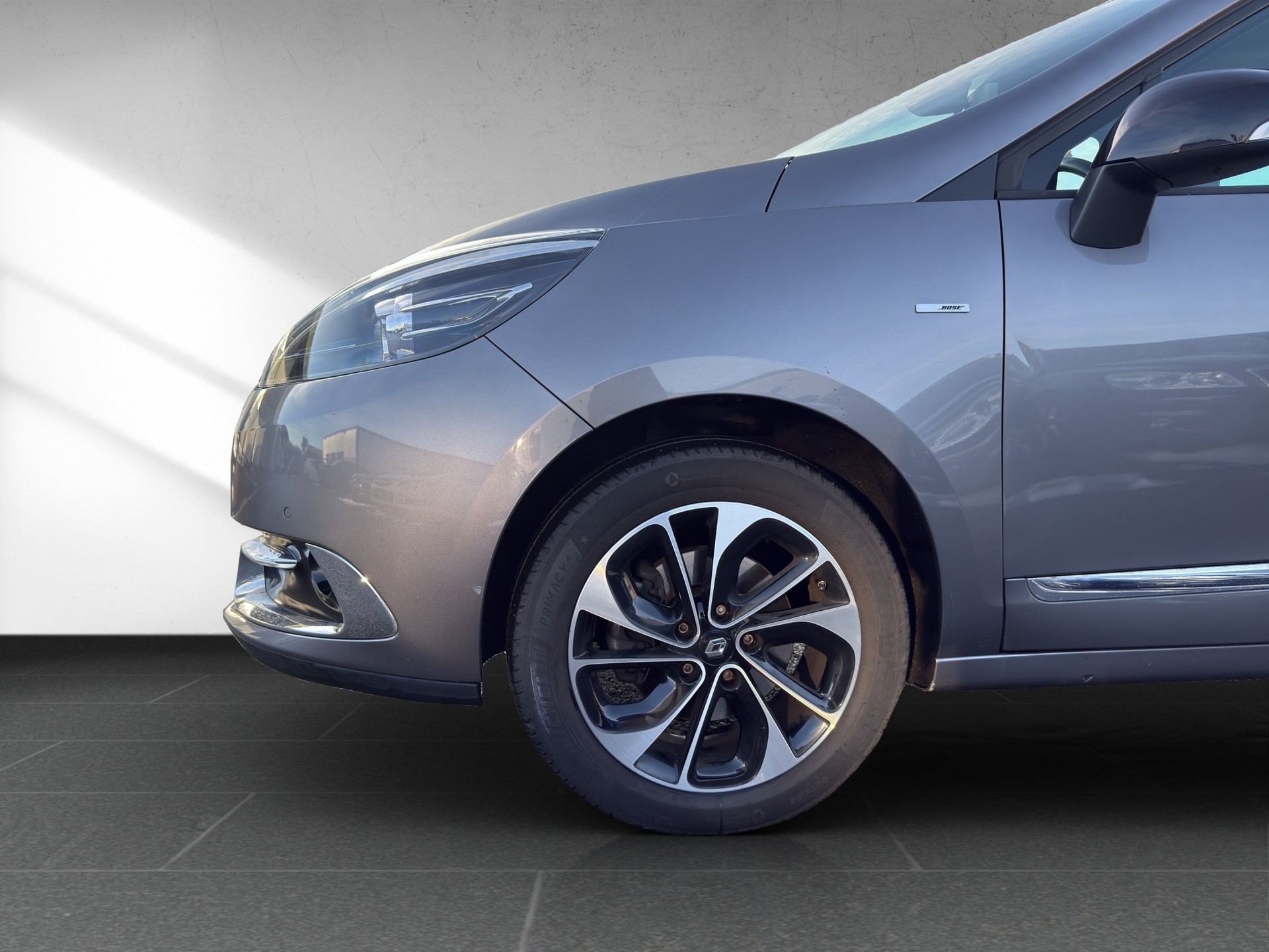 RENAULT Scénic 1.2 16V Turbo Bose-image-13