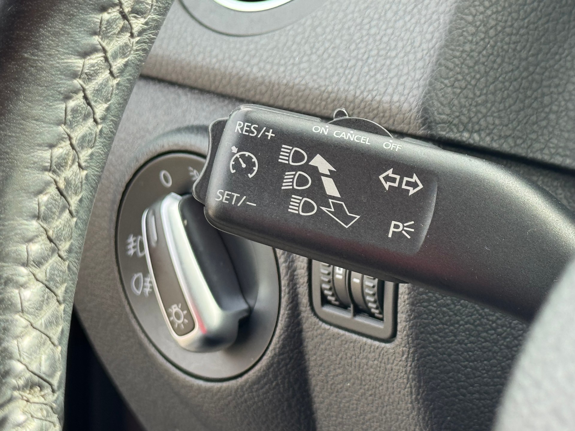 VW Golf Plus 1.4 TSI Comfortline DSG-image-12