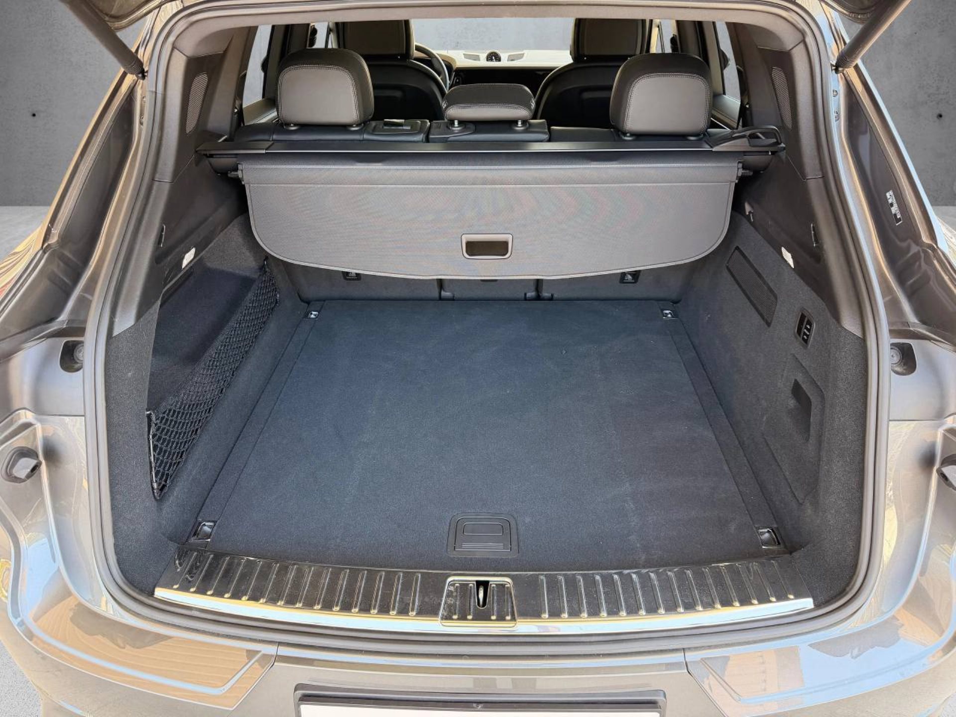 PORSCHE Cayenne S-image-23