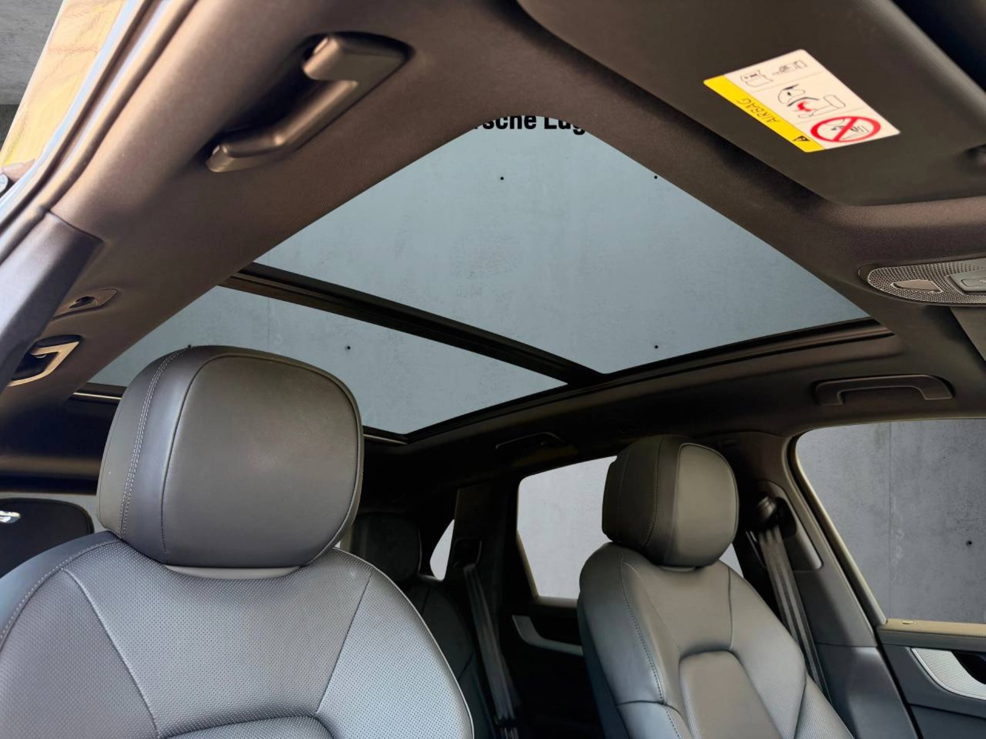 PORSCHE Cayenne S-image-18