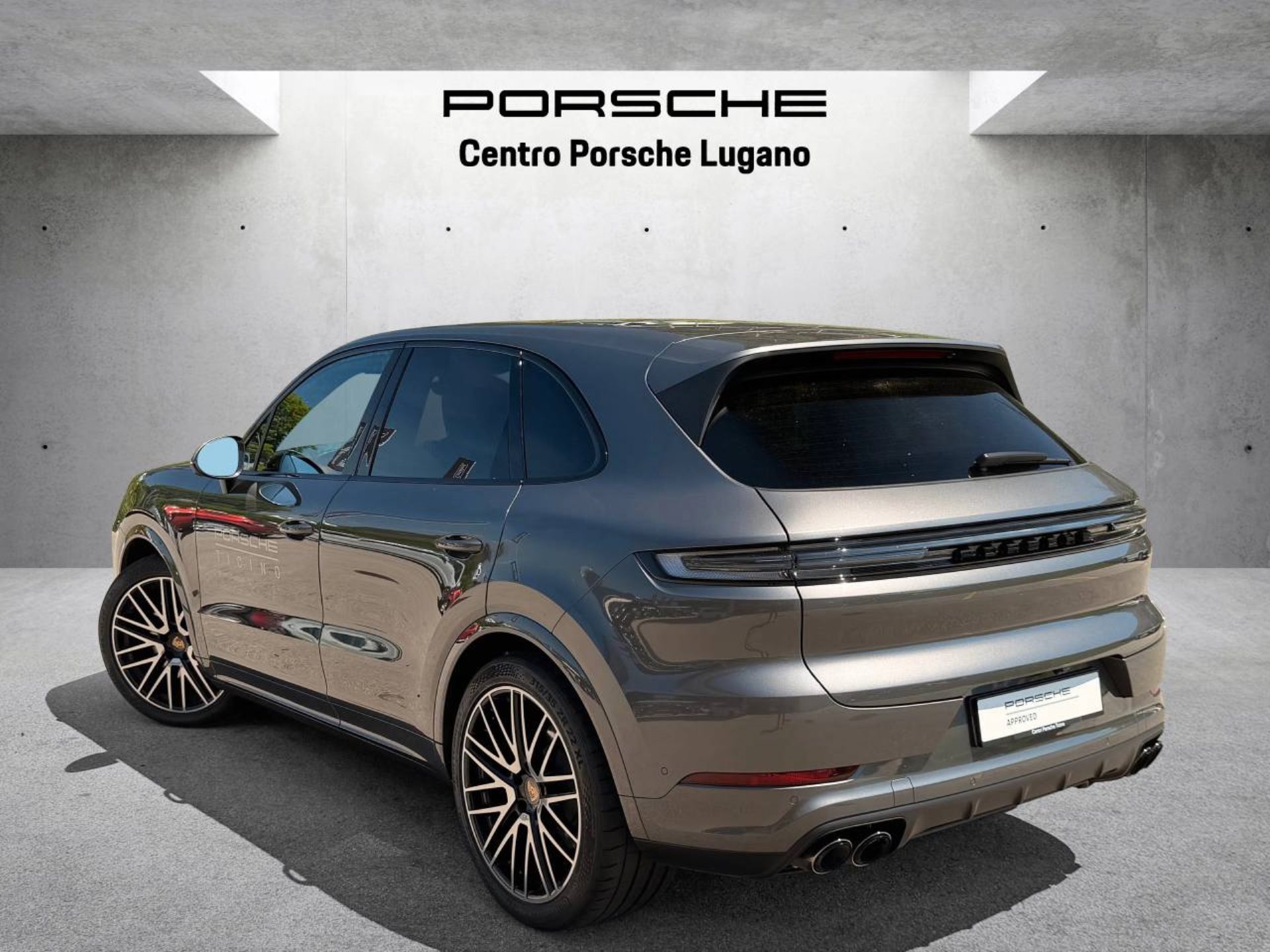 PORSCHE Cayenne S-image-2