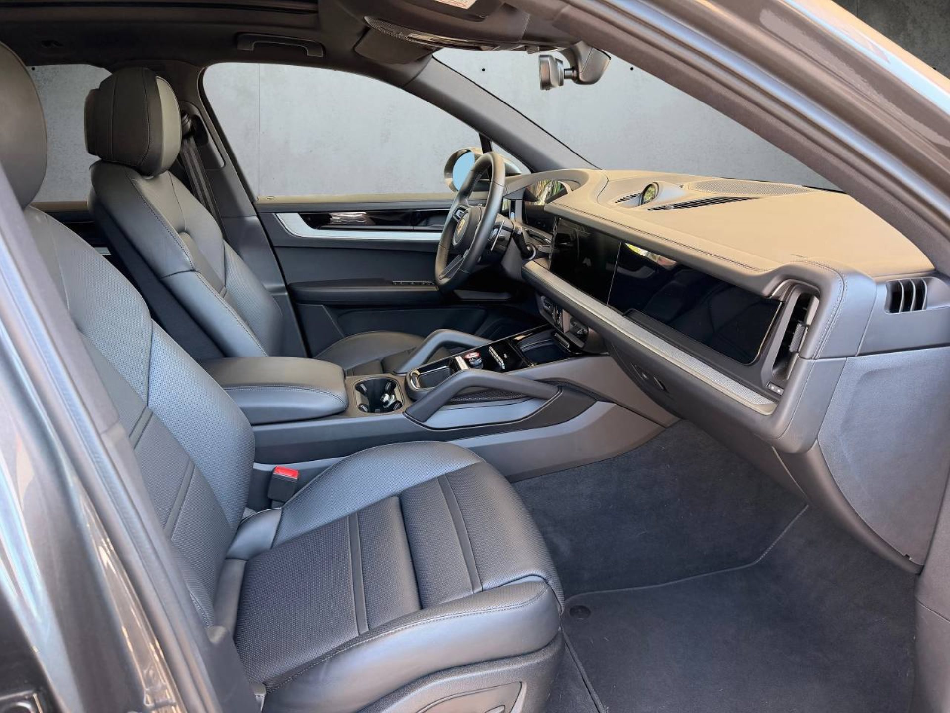 PORSCHE Cayenne S-image-13