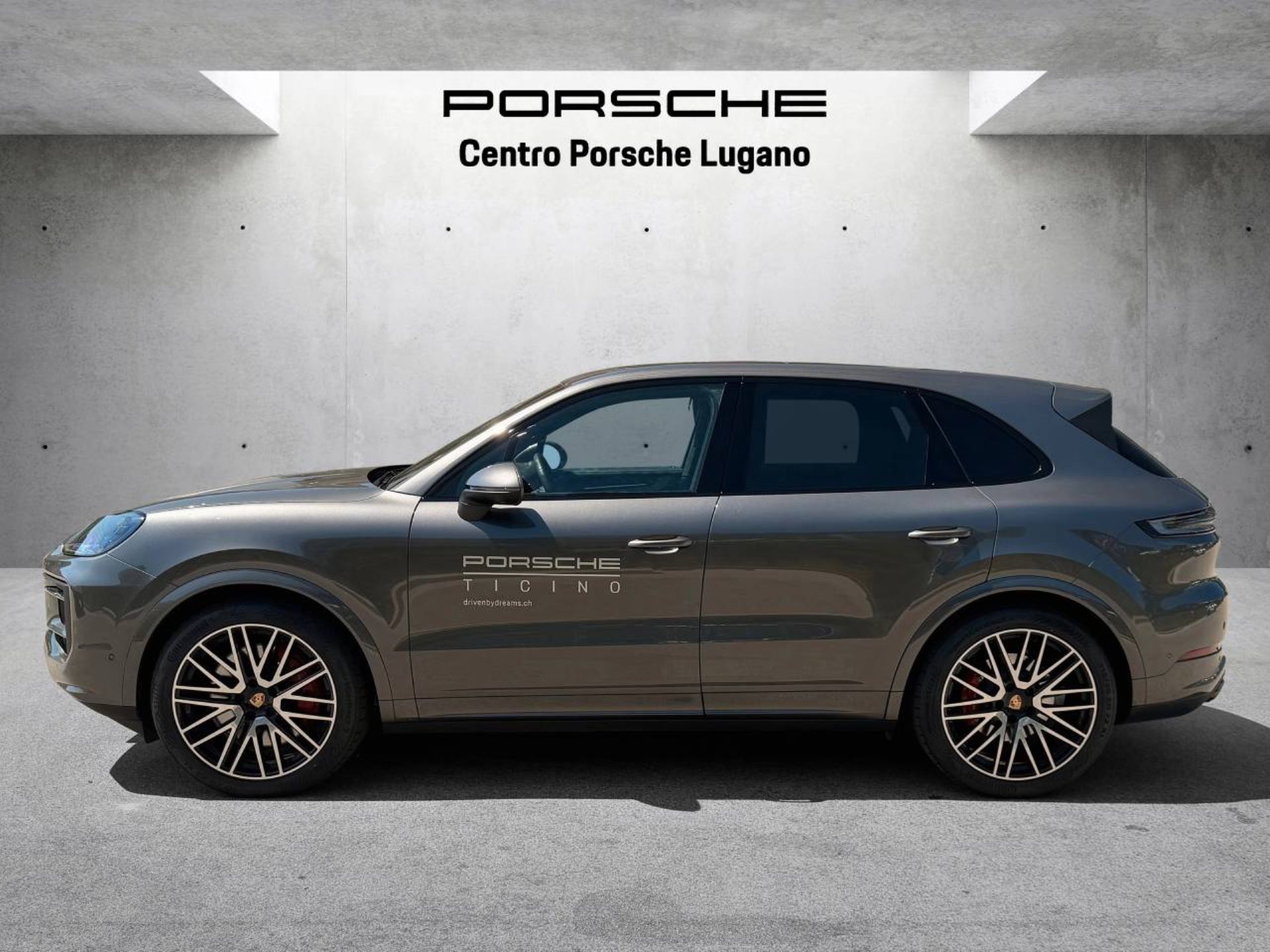 PORSCHE Cayenne S-image-1