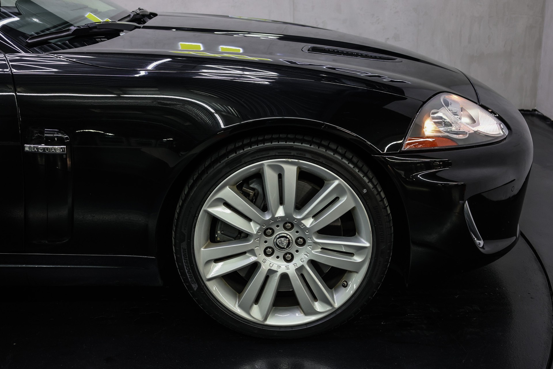 JAGUAR XKR Convertible 5.0 V8 Supercharged-image-18