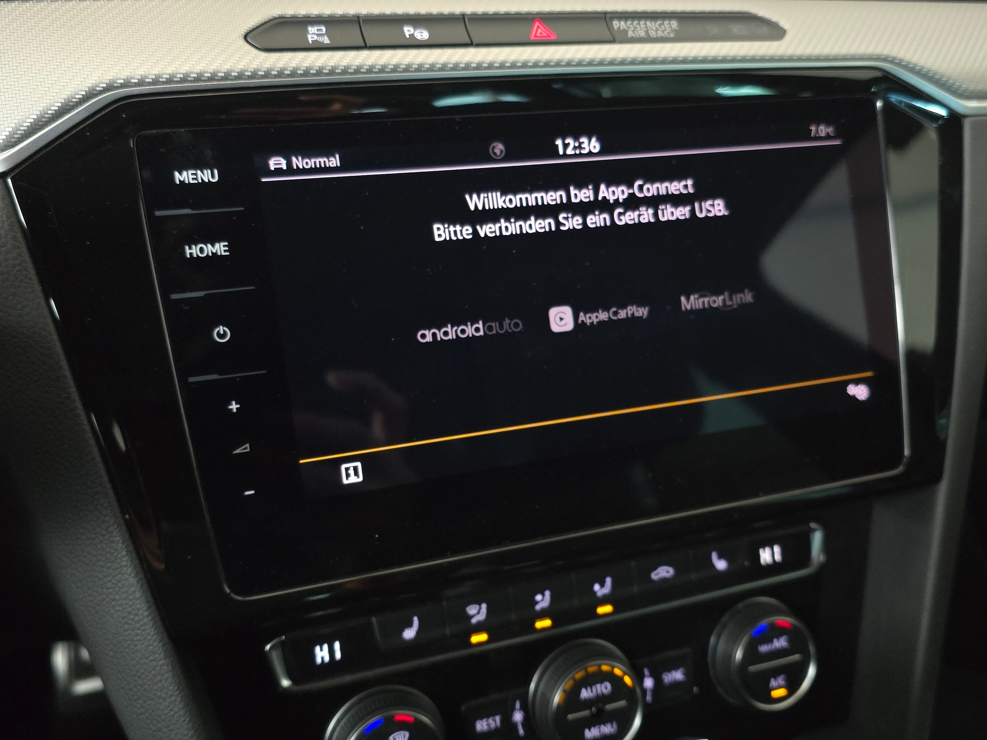 VW Passat Variant 2.0 TDI BMT Highline DSG 4Motion R-Line-image-18