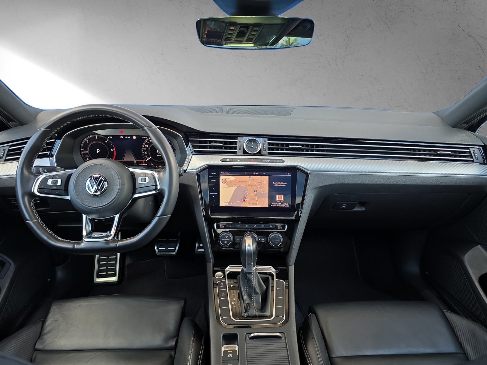 VW Passat Variant 2.0 TDI BMT Highline DSG 4Motion R-Line-image-7